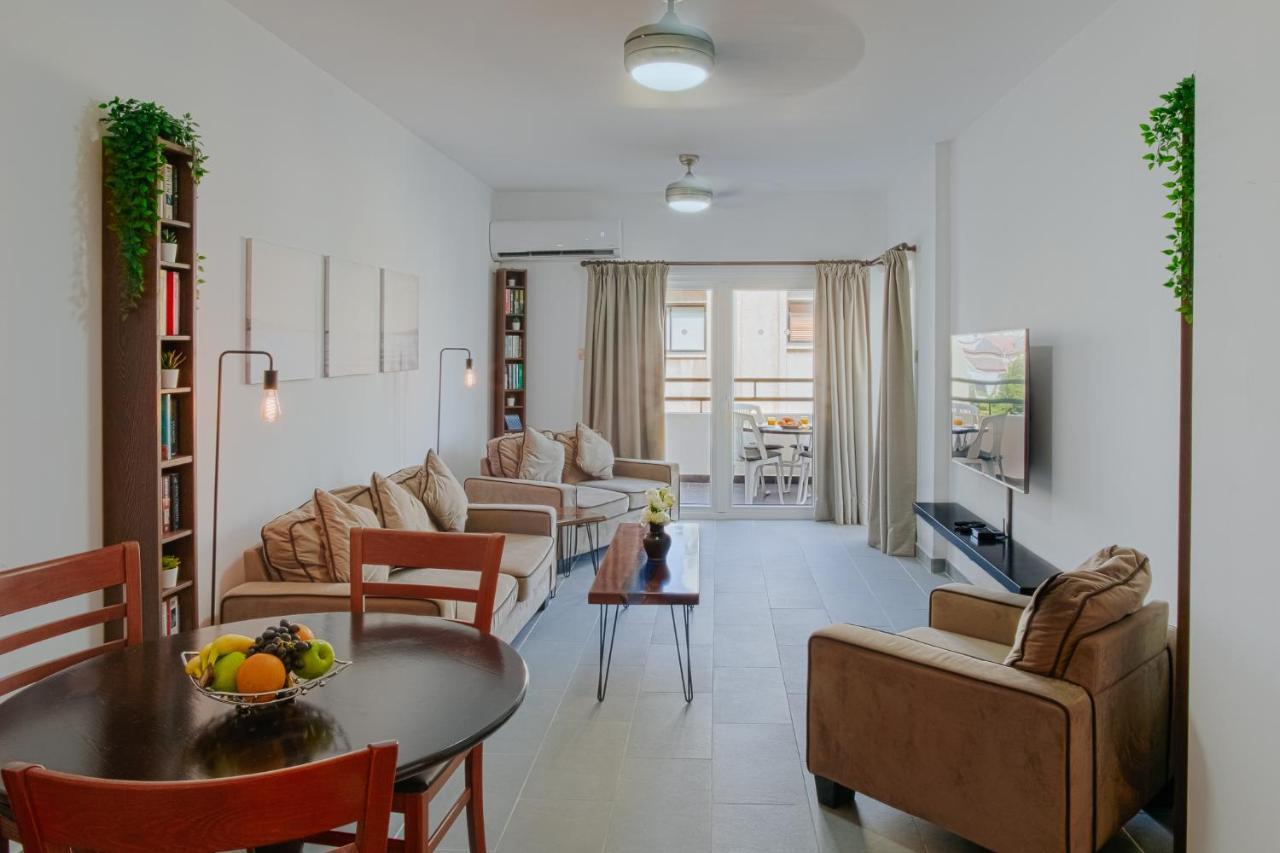 Lazaros Centre Apartment لارنكا المظهر الخارجي الصورة